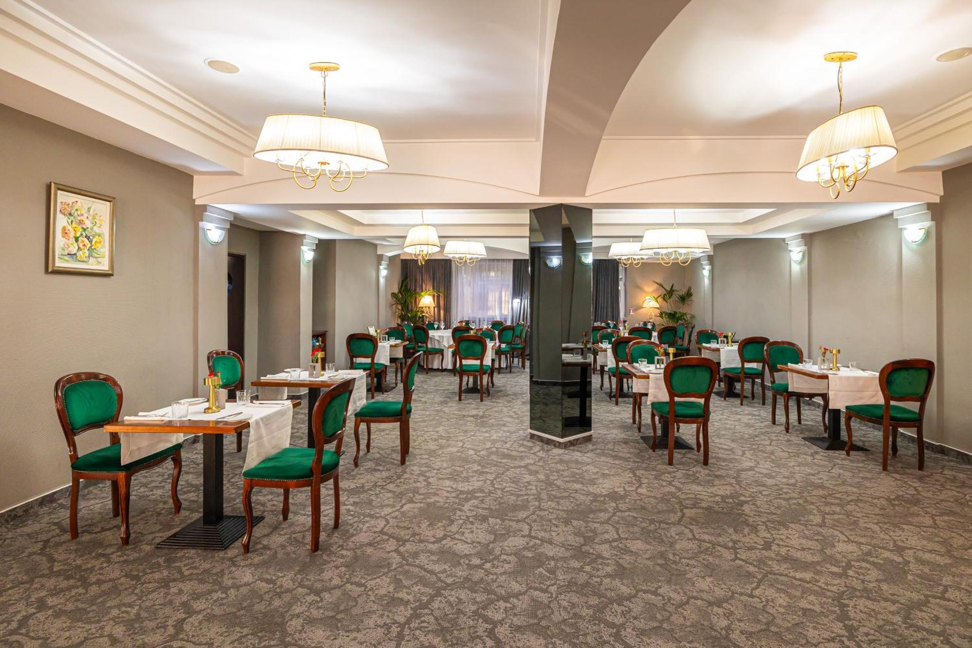 Hotel Brilliant Meses Залэу Экстерьер фото